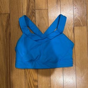Lululemon run stuff your bra. Size 4. Like new. Blue.